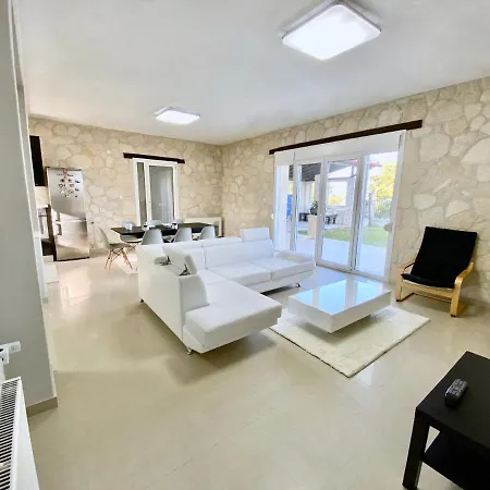 Villa Nonzmd