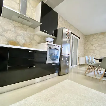 Nonzmd Villa *
